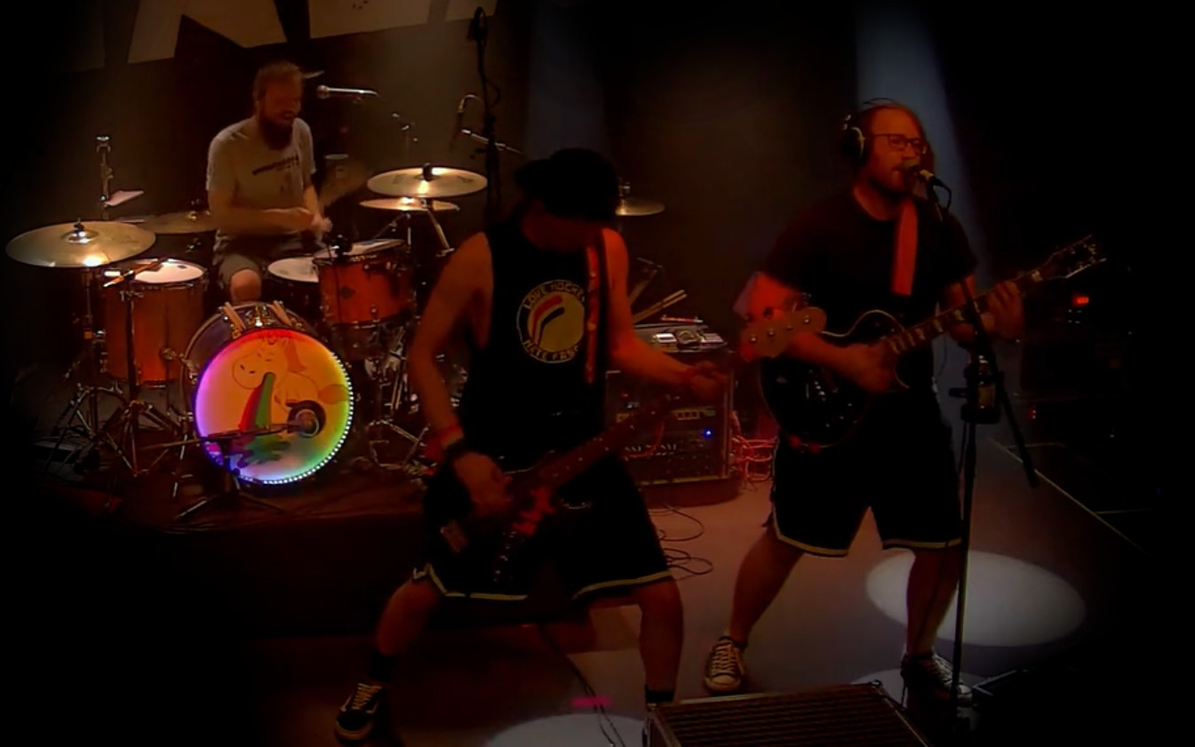 bbpb performing at volxhaus in 2022