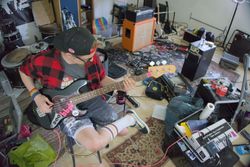 Maxe recording bass for our second album - 24/7 SM